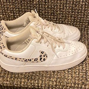 Nike Air Force 1’s white and leopard print